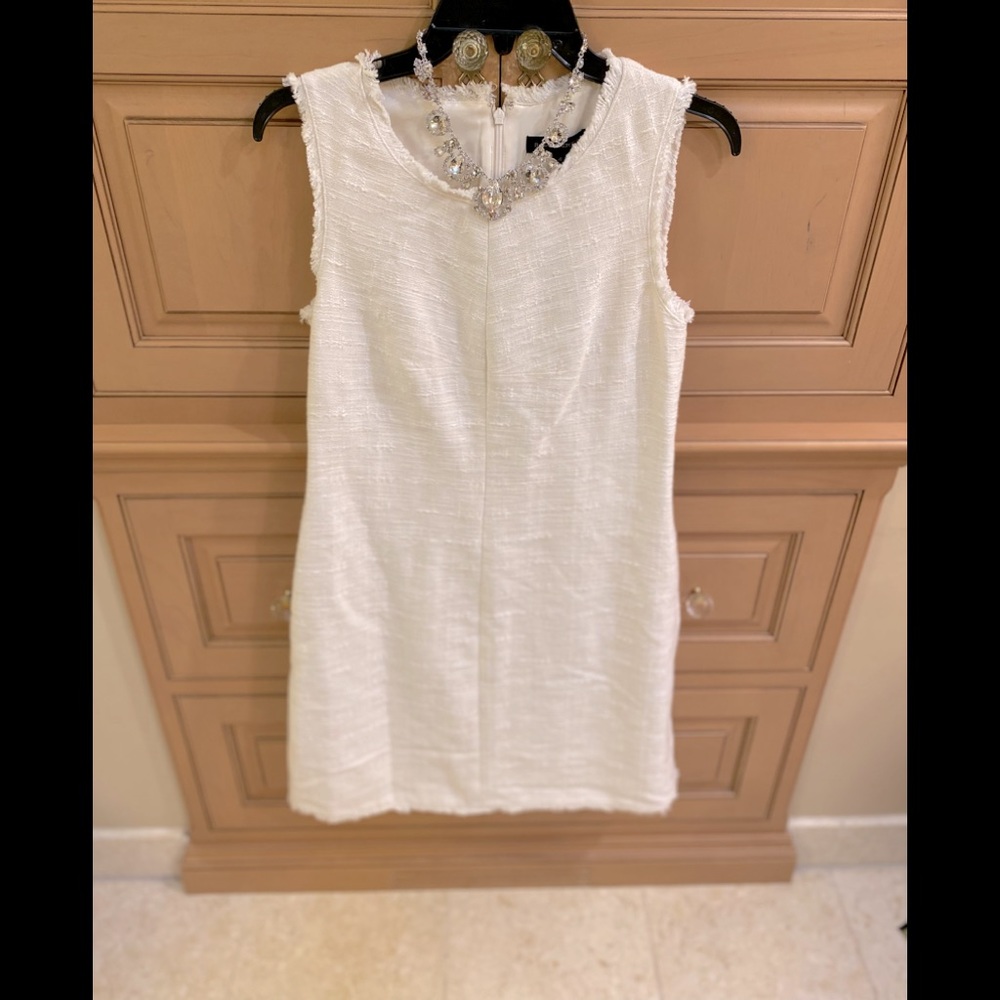 NWT Banana Republic Cream beautiful classic dress with pretty details 4 - Picture 8 of 17